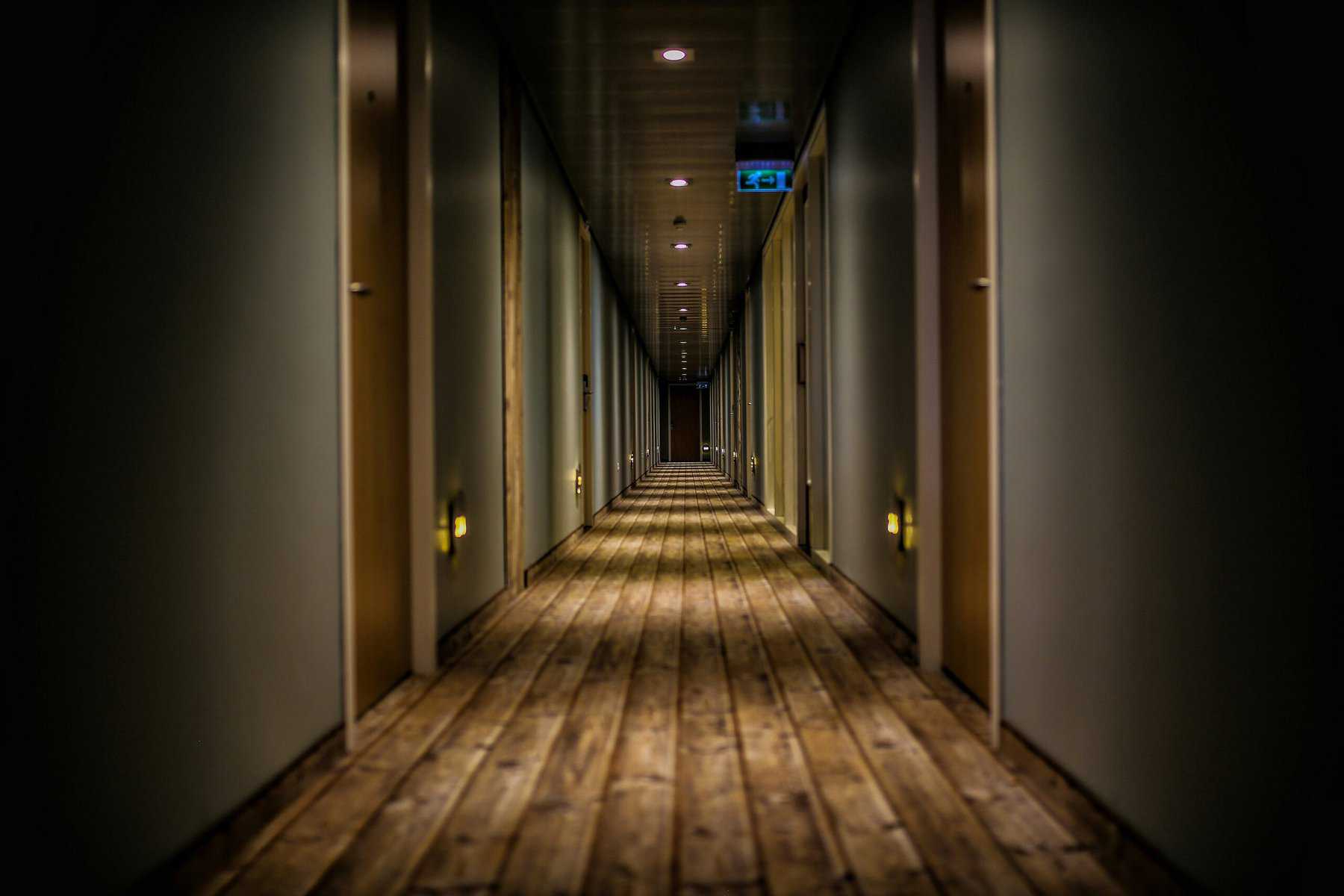 haunted hotel, hallway